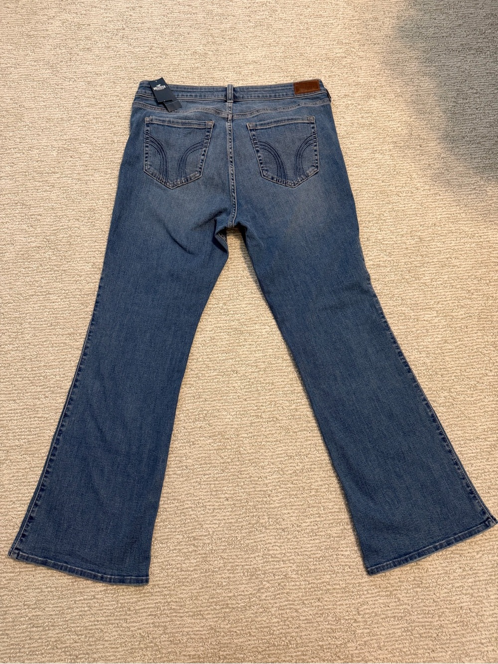 Hollister Women's Mid-Rise Boot Cut Jeans - Picture 5 of 7